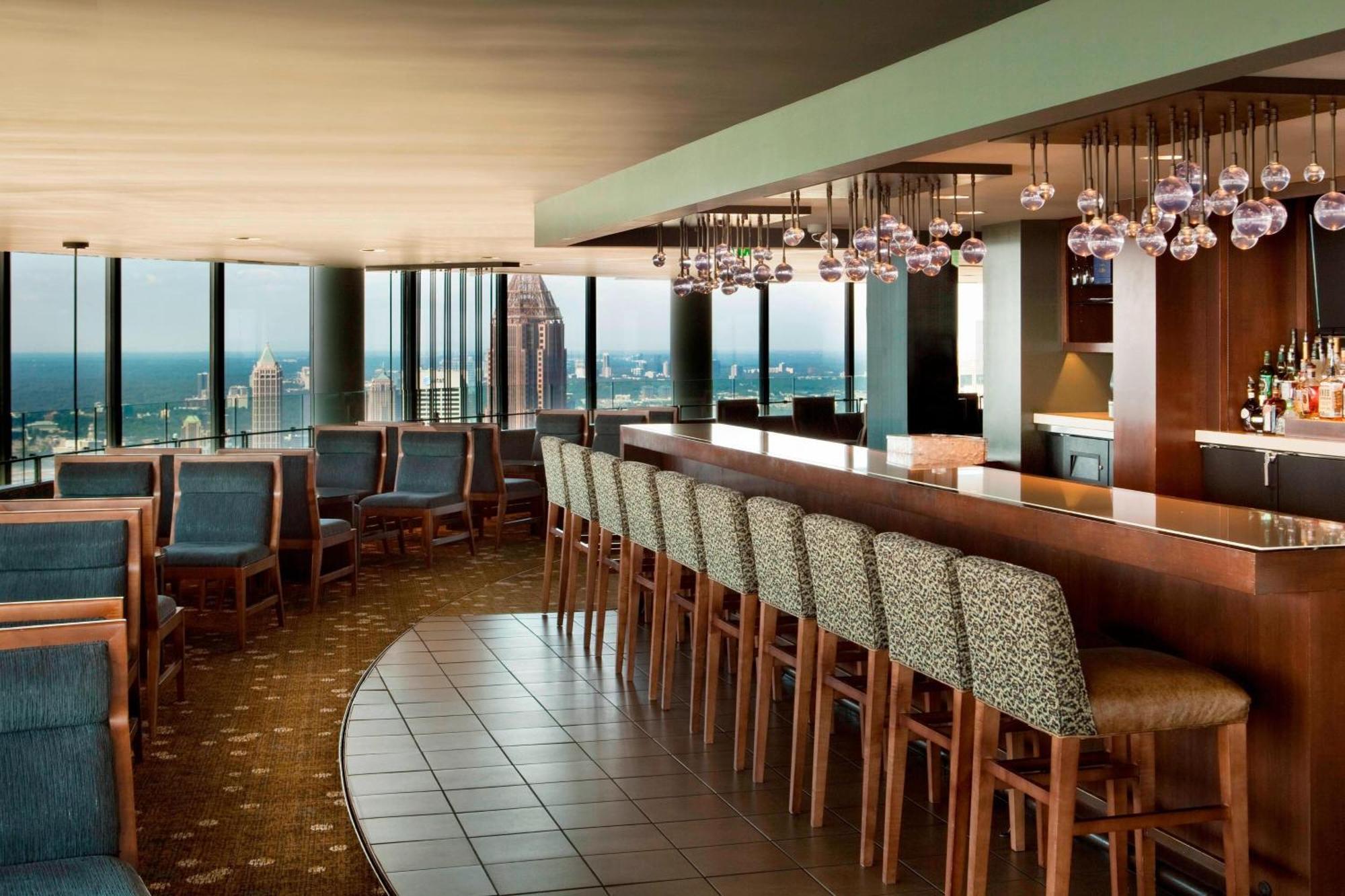 The Westin Peachtree Plaza, 4* Atlanta