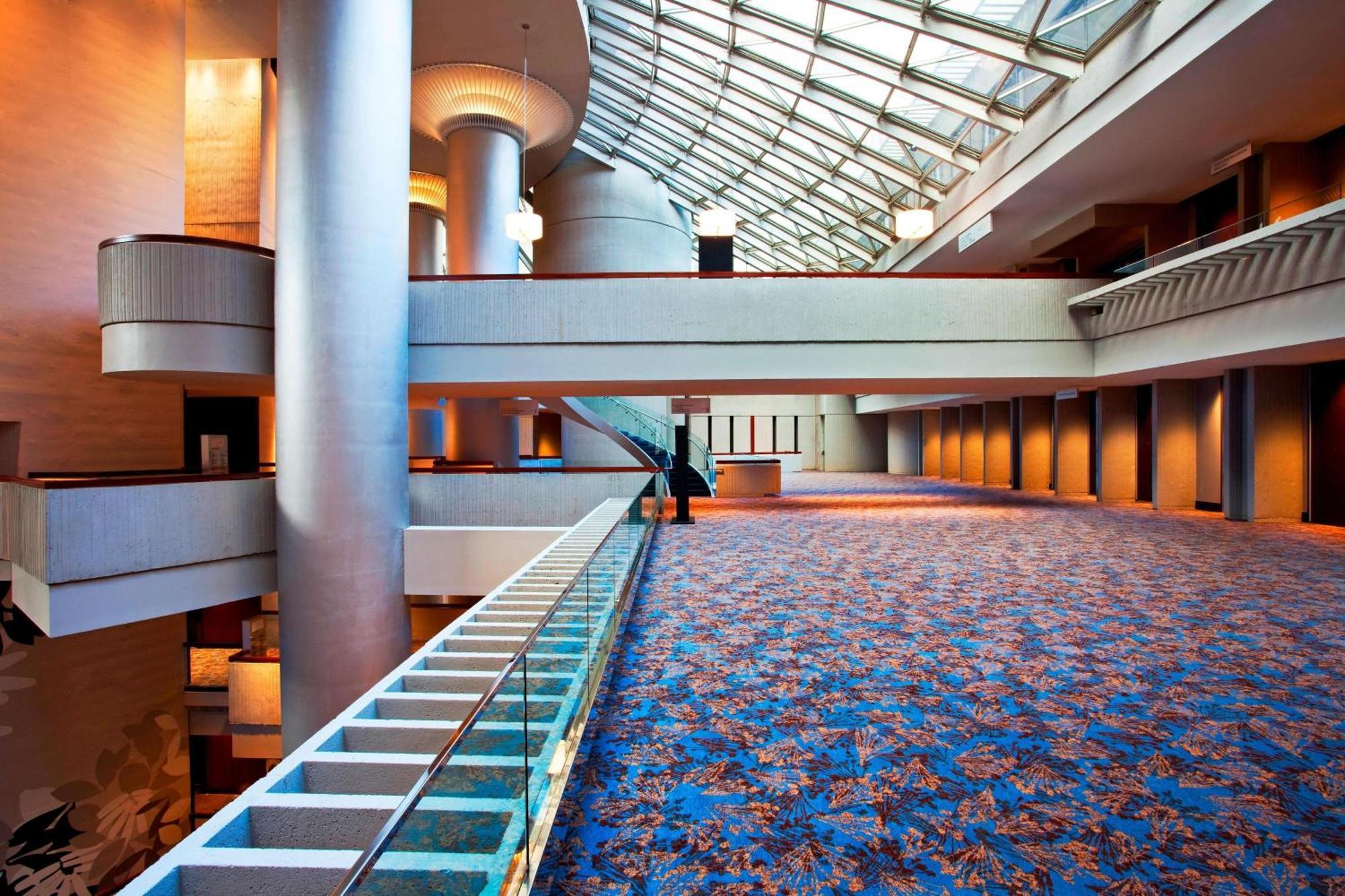 The Westin Peachtree Plaza, 4*