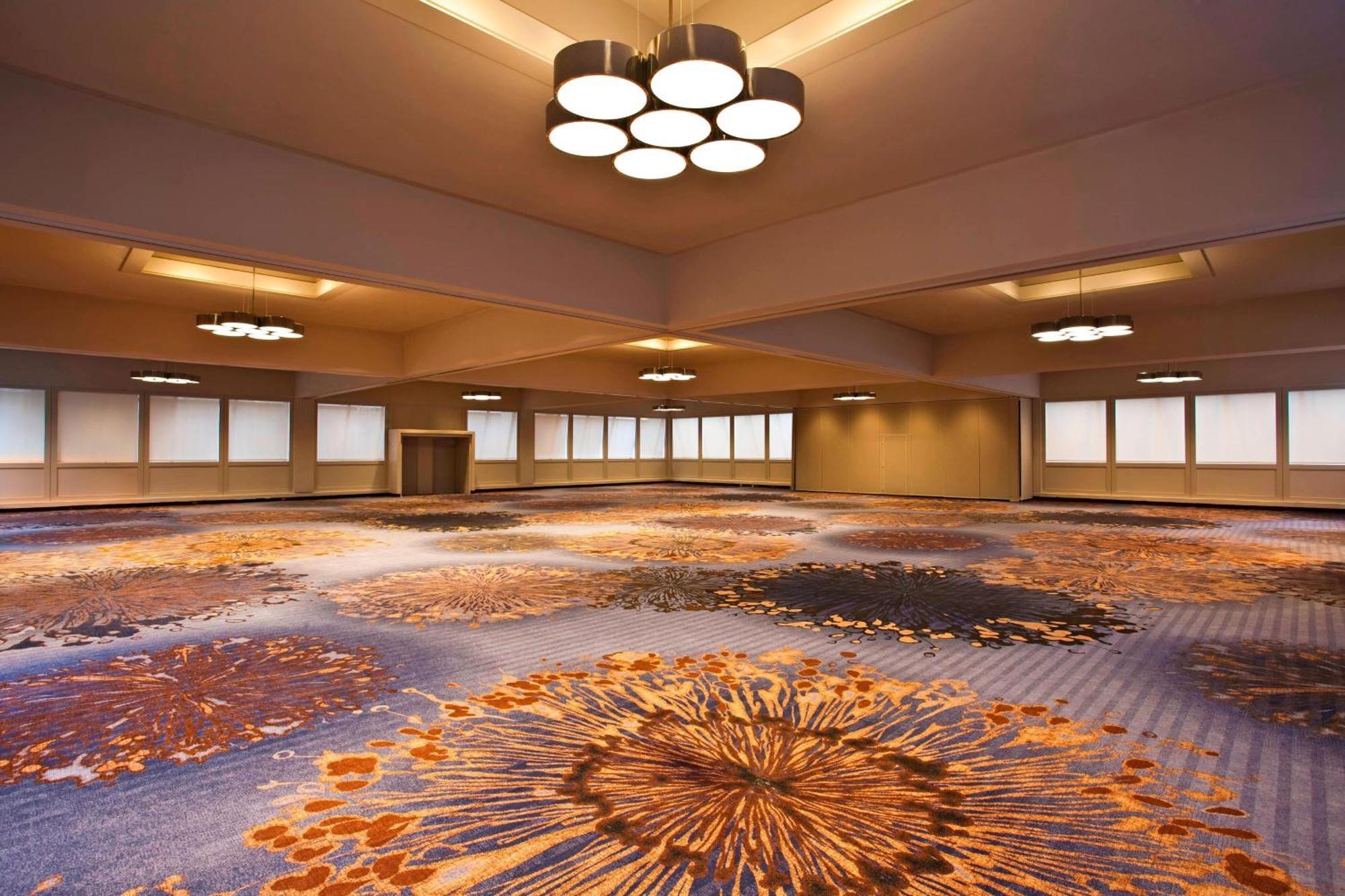 The Westin Peachtree Plaza, 4*
