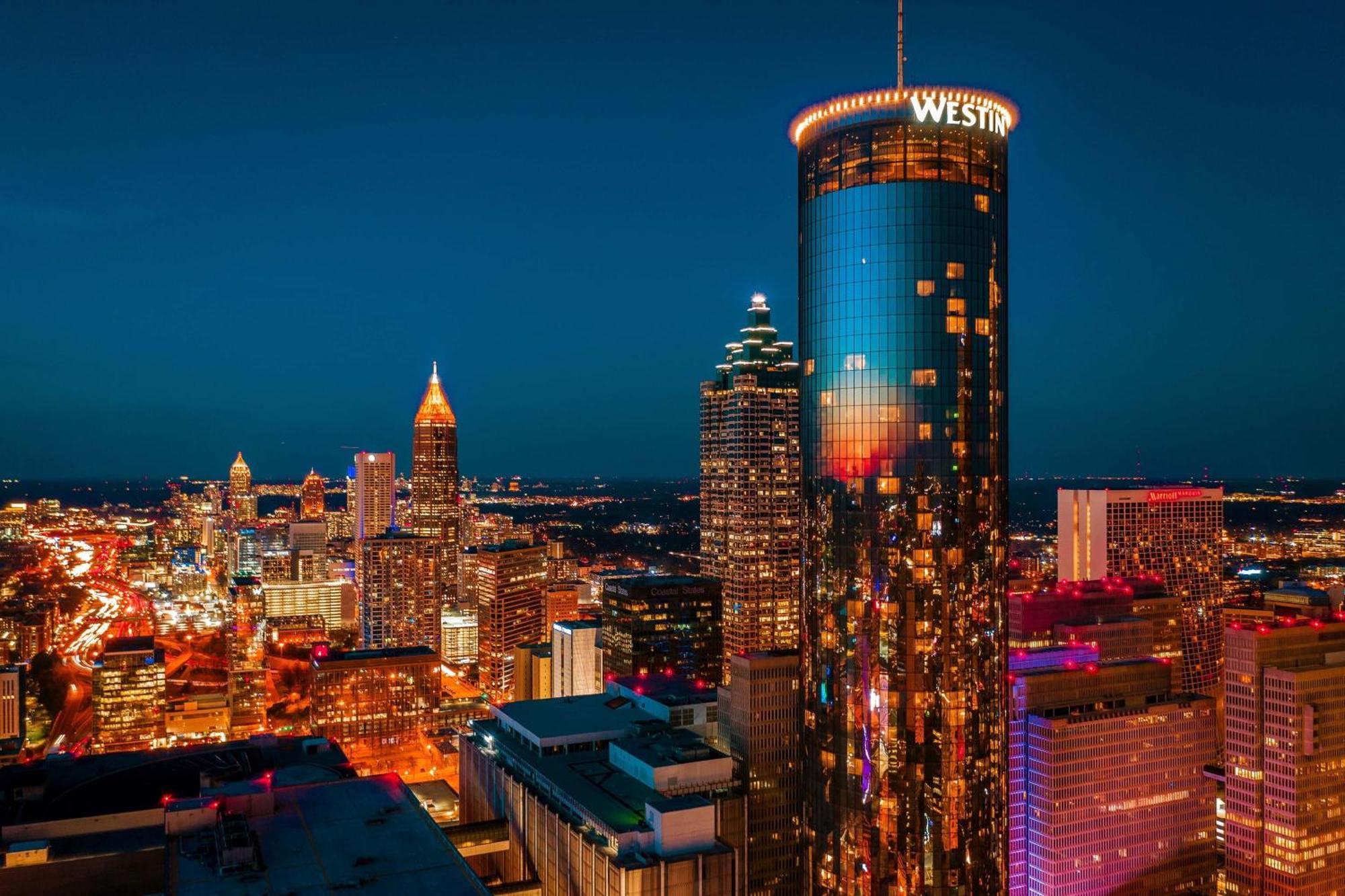 The Westin Peachtree Plaza, 4* Atlanta