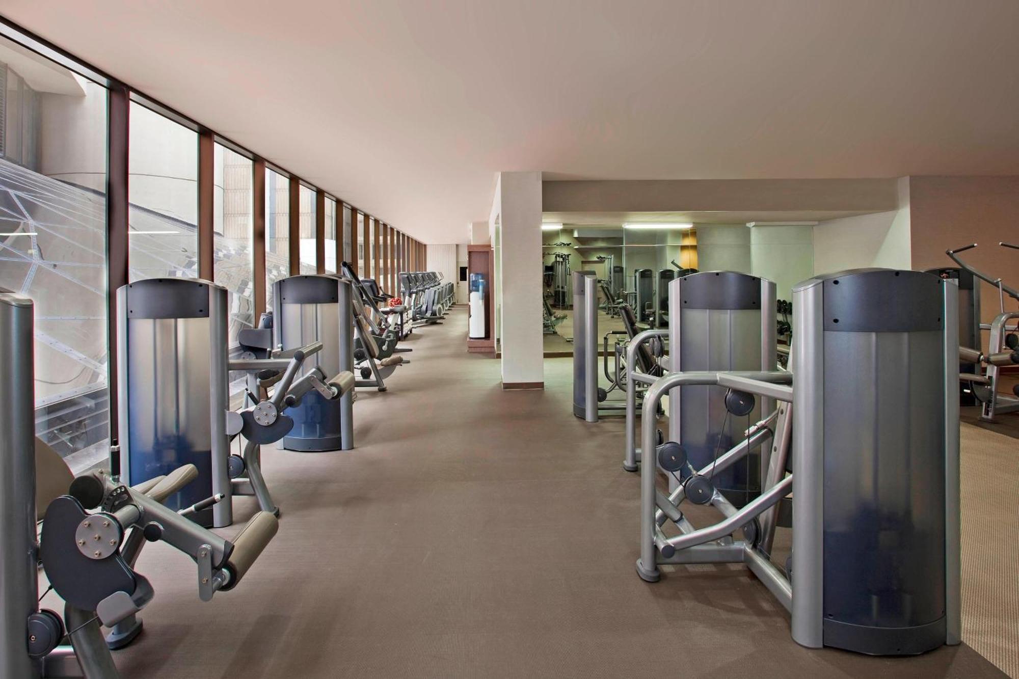 The Westin Peachtree Plaza, Hotel 4*