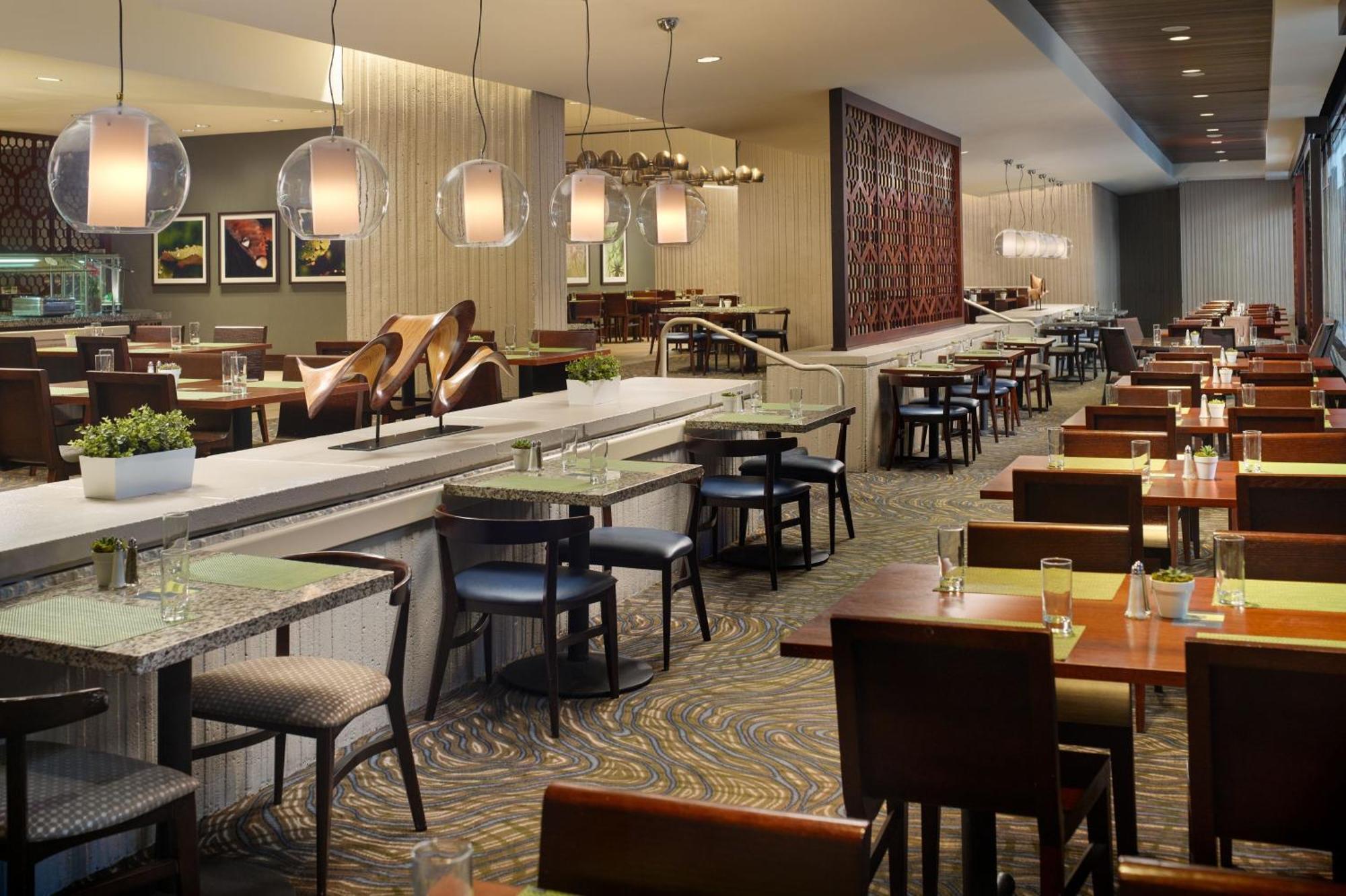 The Westin Peachtree Plaza, 4* Atlanta