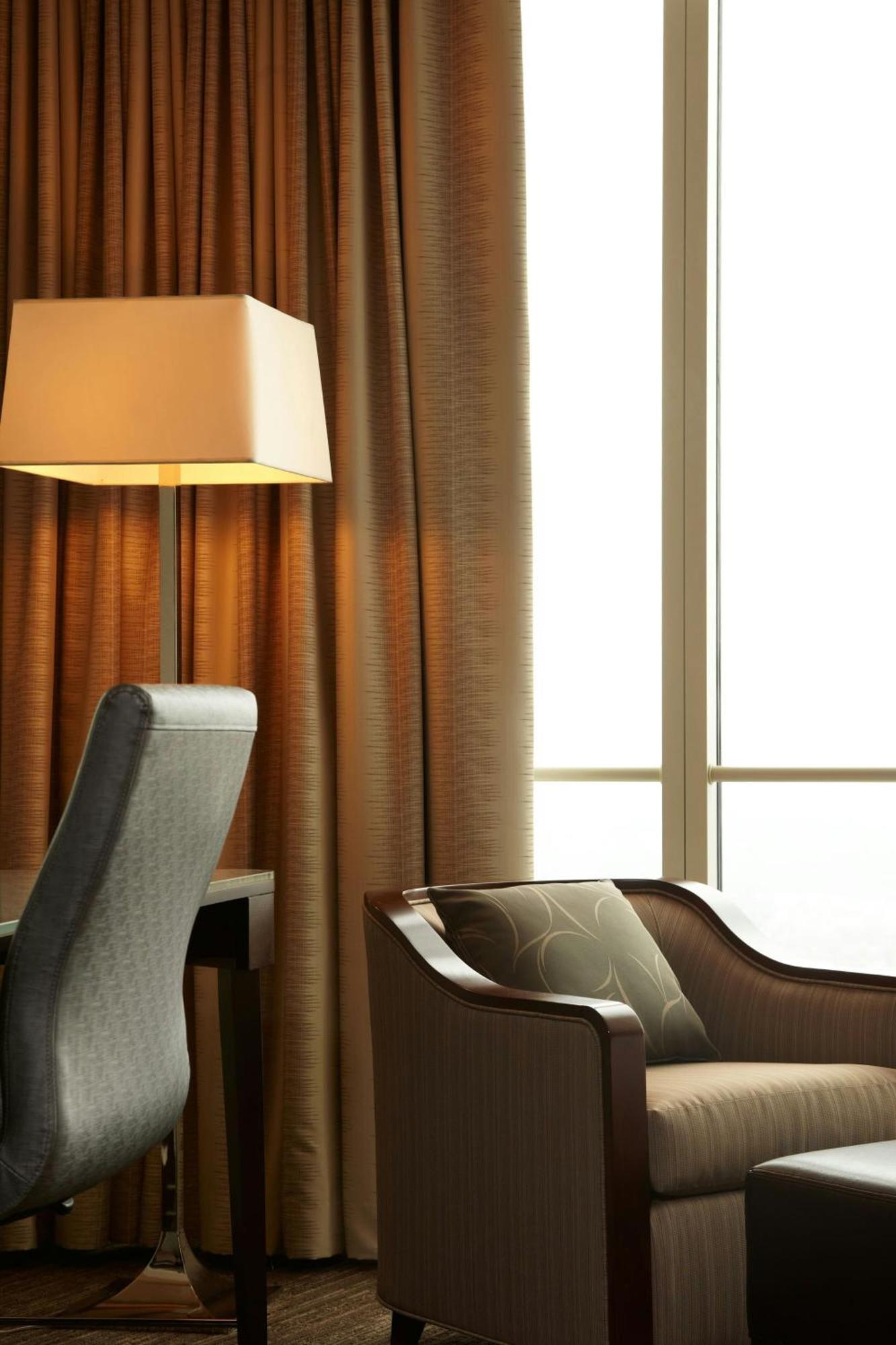 The Westin Peachtree Plaza, Hotel