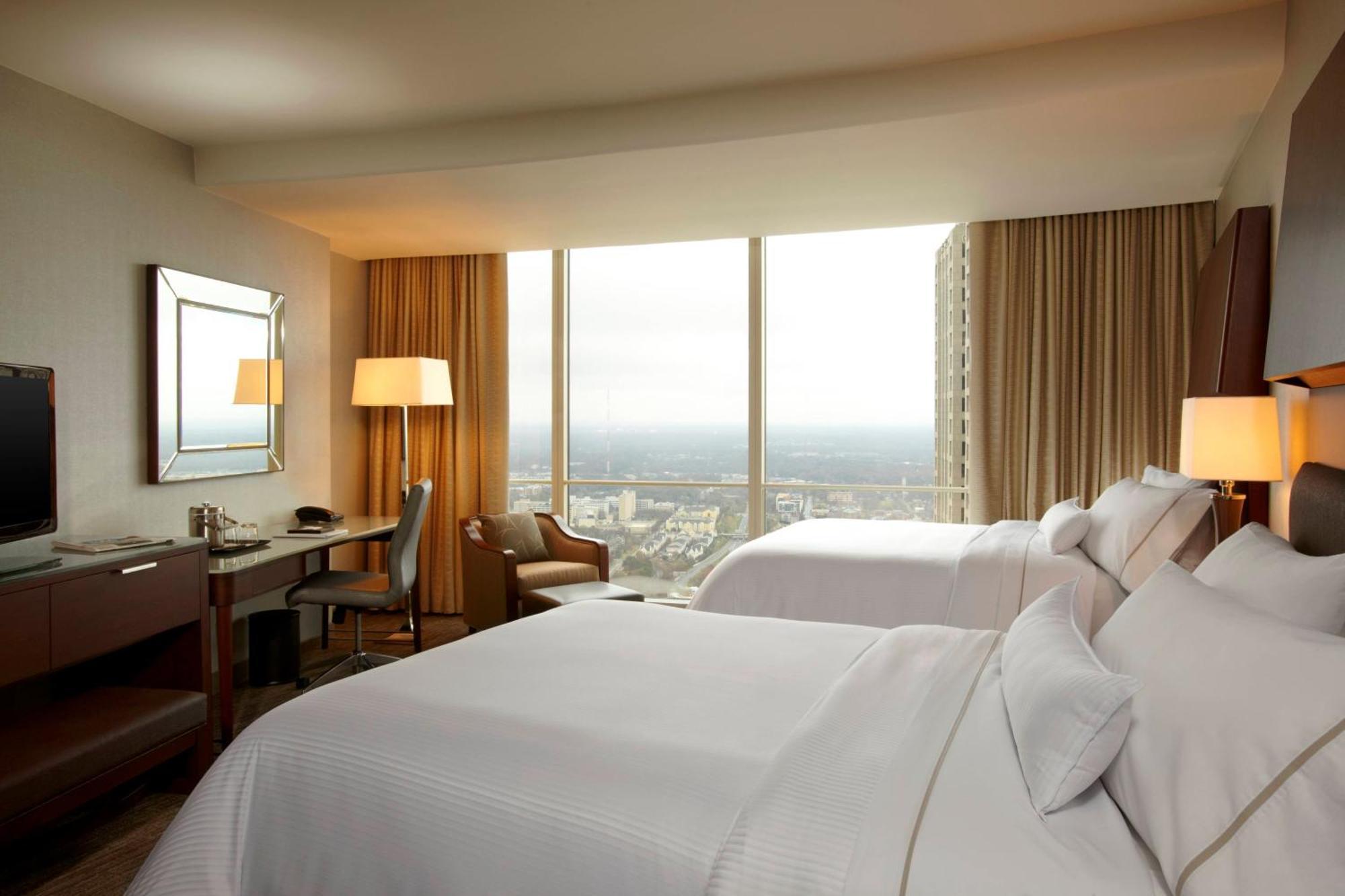 The Westin Peachtree Plaza, 4*